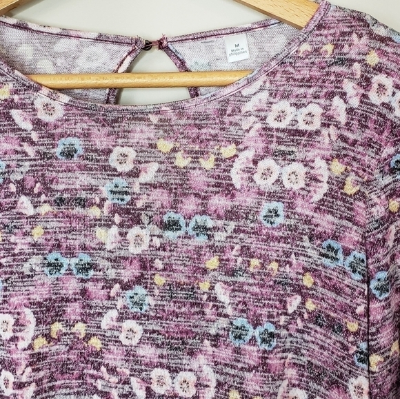 LC Lauren Conrad | Heathered Floral Peplum Top Keyhole Back Size Medium - Picture 2 of 5